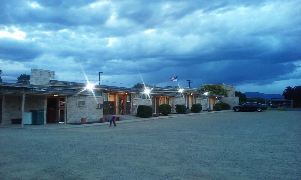 Cliff Palace Motel Бландинг Экстерьер фото