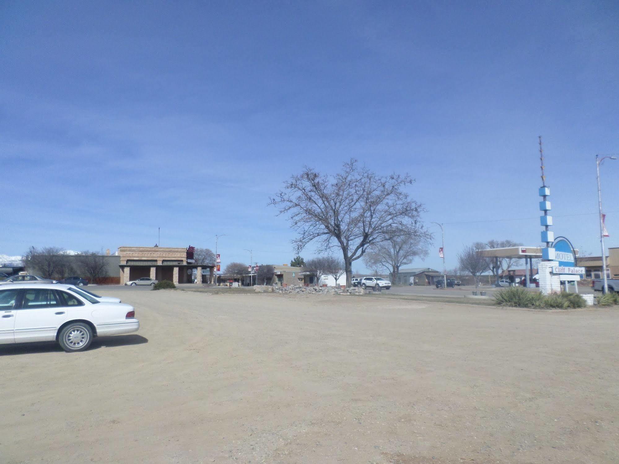Cliff Palace Motel Бландинг Экстерьер фото