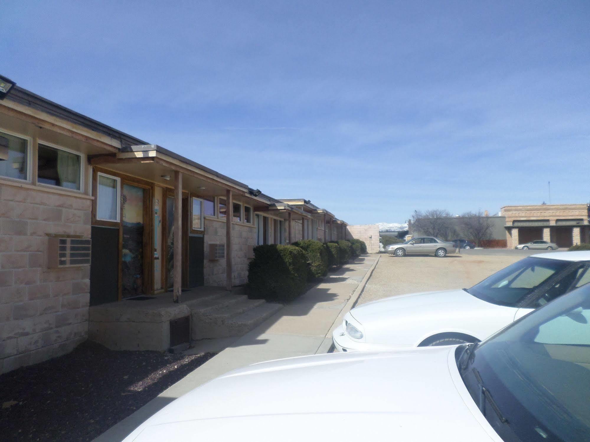 Cliff Palace Motel Бландинг Экстерьер фото
